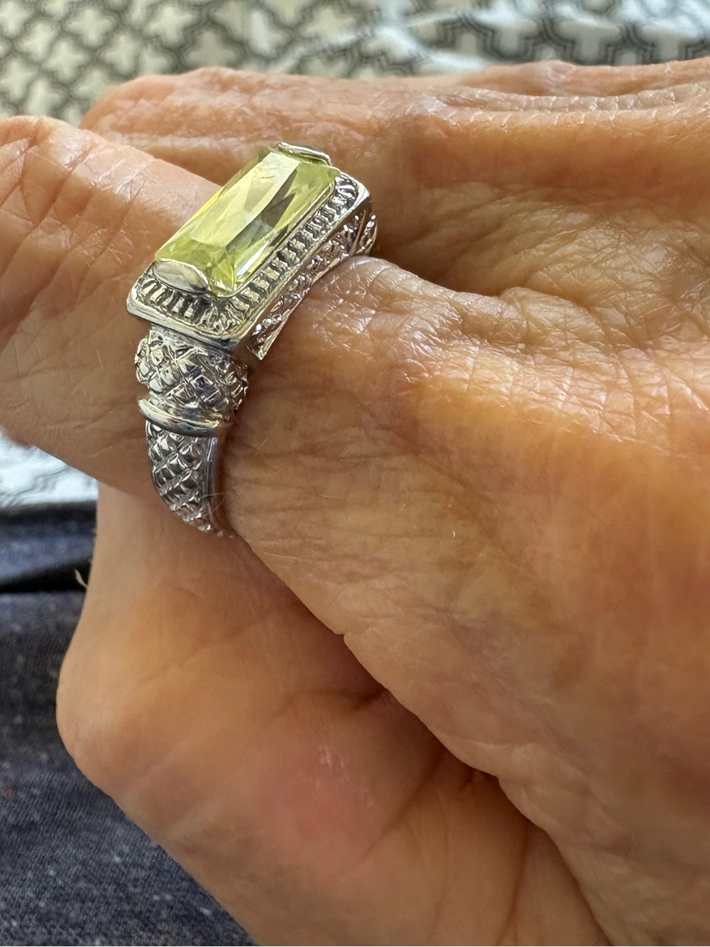 Gorgeous Judith Ripka Sterling Silver Ring size 6 with Citrine Stone
